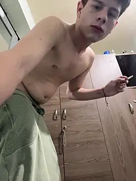 Andy12912 Live XXX-chat