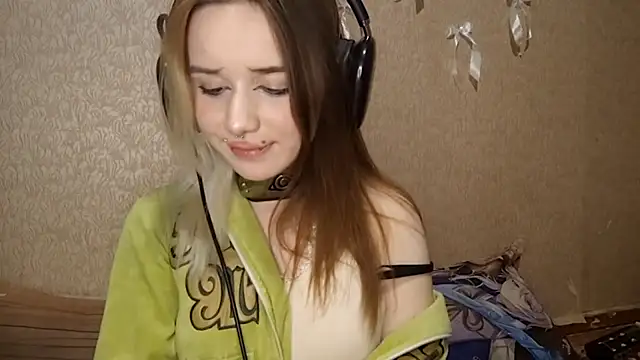 MilaTyann Live XXX chat