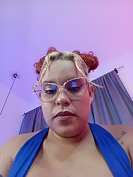 XXX chat uživo modela moni_bbw