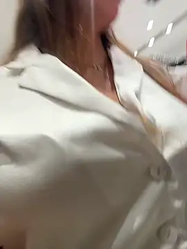 Chat XXX en directo de Hall_16