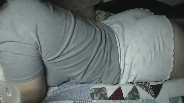 Alma_EvelynneのライブXXXチャット