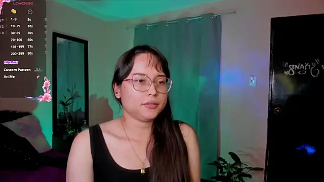 XXX chat uživo modela shantalc3rezo