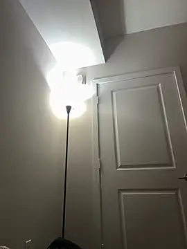 Show modela makeherfeelg na web-kameri