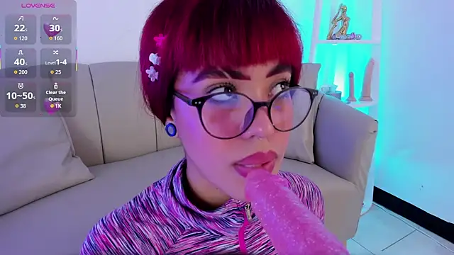 Taylor__Watson live XXX chat