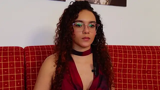 Taylor_Tina Show in webcam