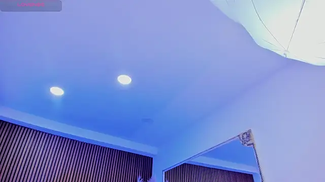 SelenaStonne Chat XXX in diretta