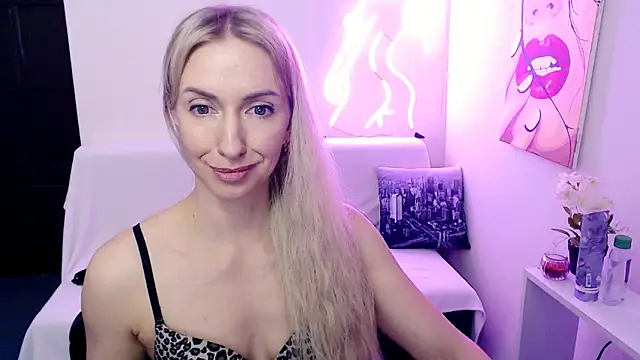 Cute_Smile_Shy Adlı Modelin Canlı XXX Sohbeti