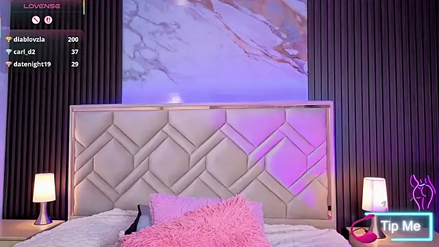 Chat +18 de MiaaFarrel ao vivo