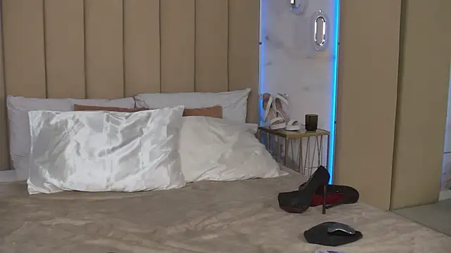 دردشة AgathaLevine الجنسية المباشرة