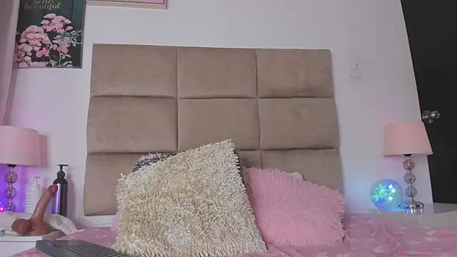 Chat +18 de ashleycurvyy ao vivo