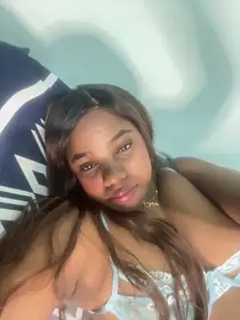 แชท XXX สดของ LUCIA-FERRERO