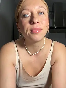 Chat +18 de Kittie_Valentine ao vivo