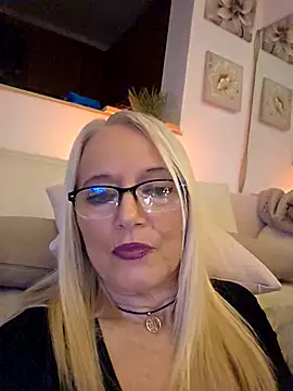 kikkastar 现场XXX聊天