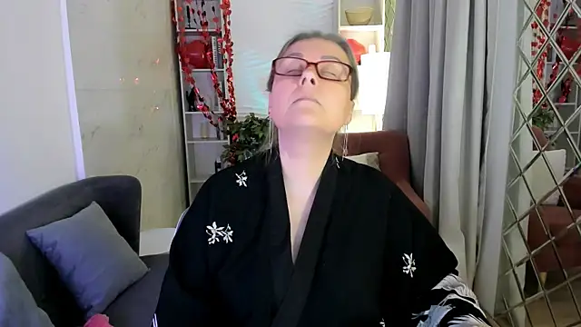 Czat XXX na żywo – AlexandraKind