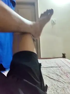 delvin92: διαδικτυακό σόου στην κάμερα