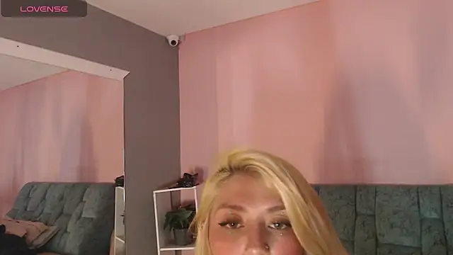 XXX chat uživo modela Camila_Russoo