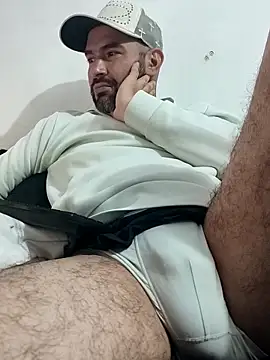 Chatroom XXX en direct de hairyandbigmann