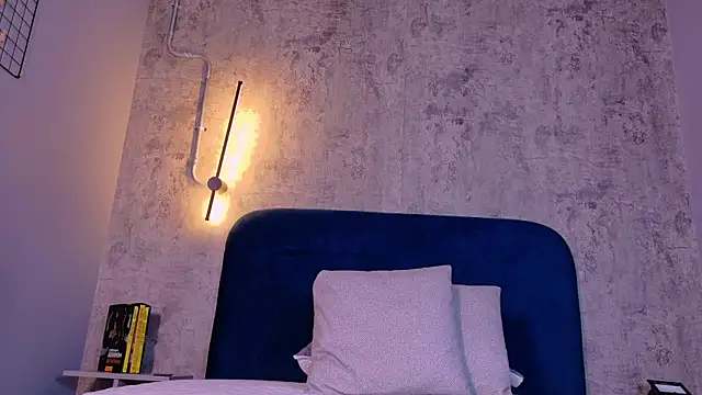 Chatroom XXX en direct de TommyBlue_