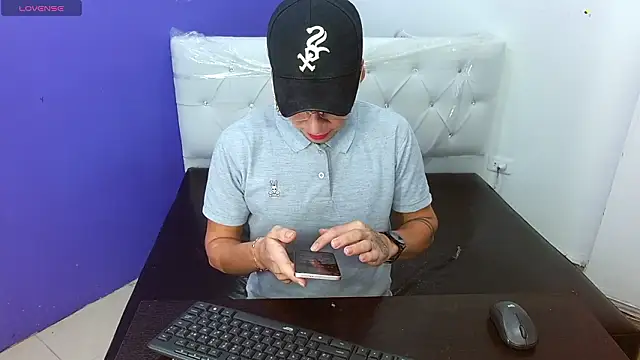 Chatroom XXX en direct de masterboyx