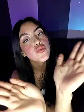 Chat XXX en directo de Mazikeen--