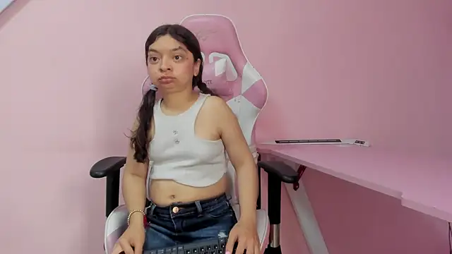 CharlotteMuller Chat XXX live