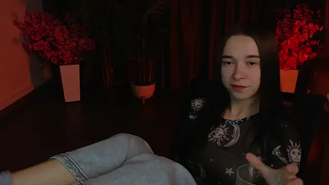 LilithStrangfor live XXX chat