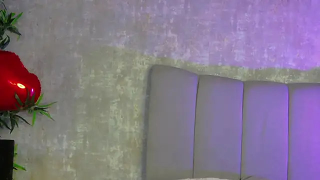 Chat XXX en directo de AmisRayy