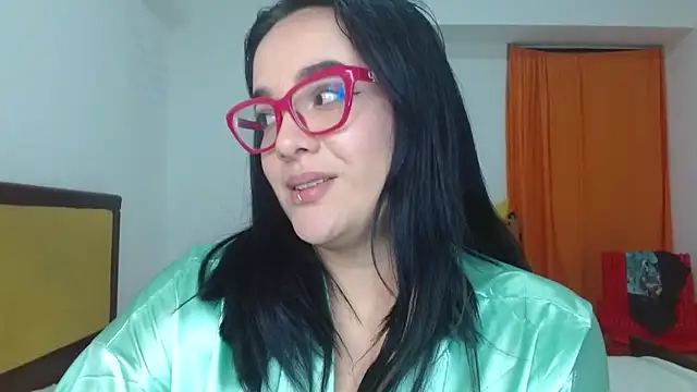 Nova-Satela élő XXX-chatje