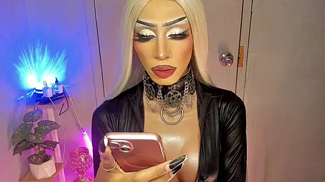 anitacruise: онлайн-секс-чат