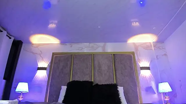 Chat +18 de LolaGray__ ao vivo