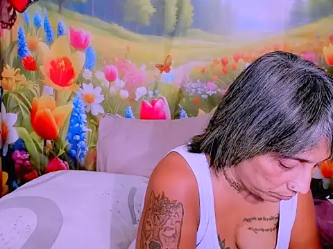 indianroxy: онлайн-секс-чат