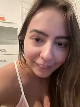 eleonoree 现场XXX聊天