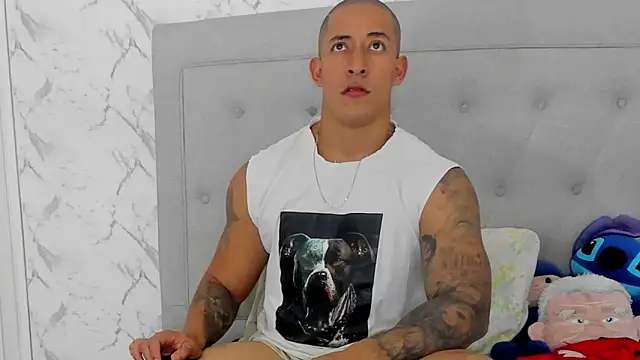 luigiferrara élő XXX-chatje