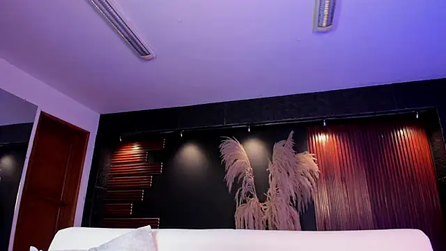 Saara_Corraless 即時 XXX 聊天