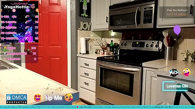 YogaHottie76's Webcam Show