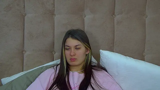 Онлайн чат XXX RachelSimpson