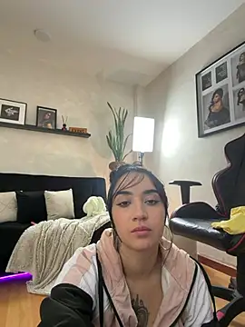 EmmyEvans1 Live XXX Chat