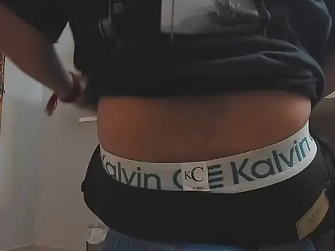 Xfire_boy69's Live XXX Chat