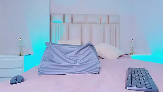 alanarose18's Live XXX Chat