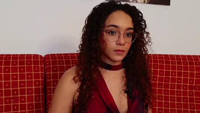 Taylor_Tina Adlı Modelin Canlı XXX Sohbeti