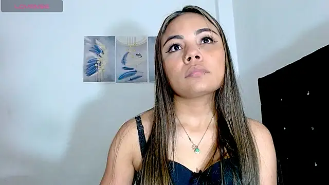 Chat XXX en directo de Kylie_loveee