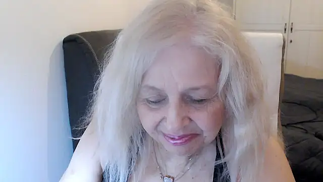 SusiLifeXXX Adlı Modelin Canlı XXX Sohbeti