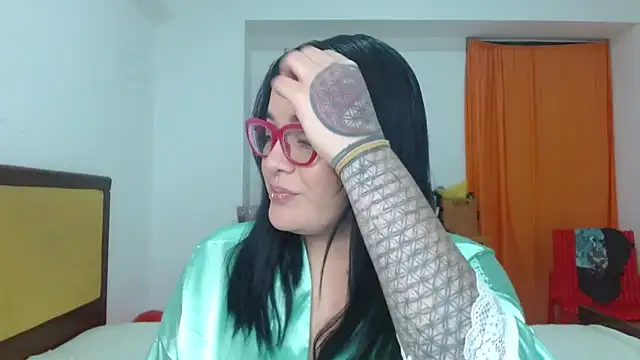 Chatroom XXX en direct de Nova-Satela