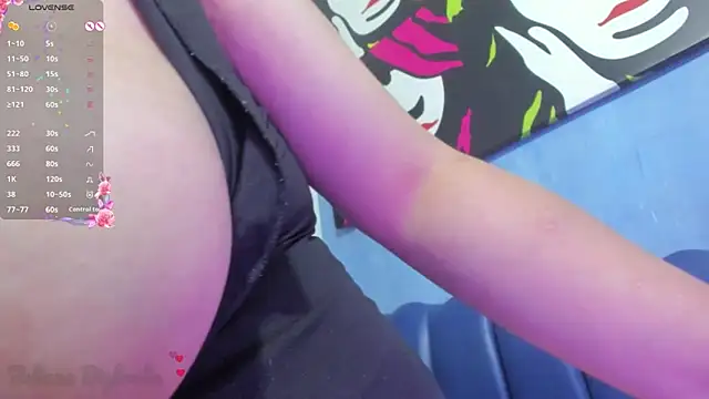 Chat +18 de Juliana_bigboobs ao vivo