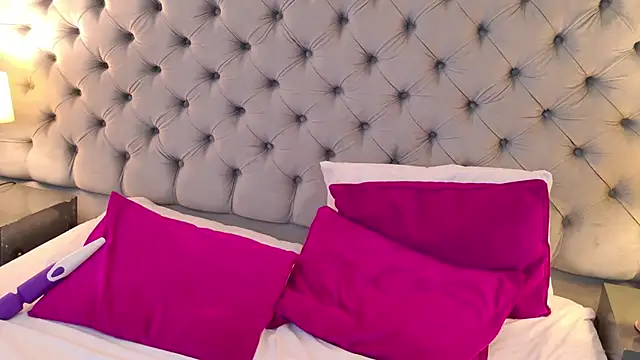 EllaEvanz Adlı Modelin Canlı XXX Sohbeti