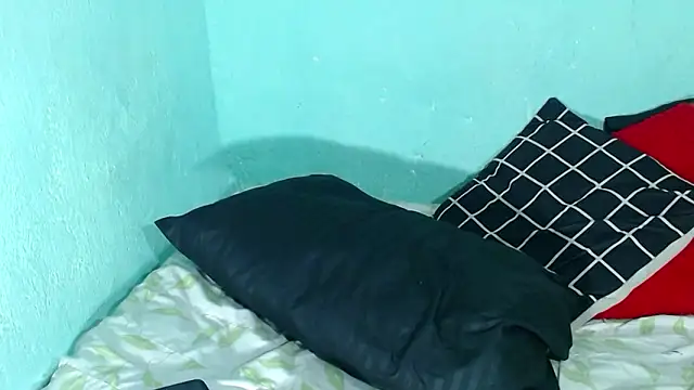 Ariatnaanddilan: онлайн-секс-чат