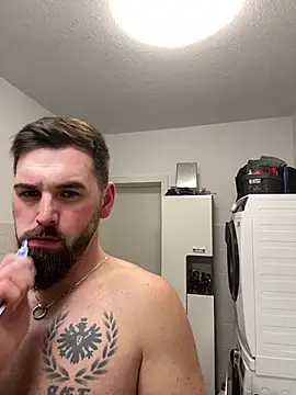 XXX chat uživo modela xxxsharkexxx