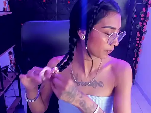 KarlaSlutSkinny__: онлайн-секс-чат