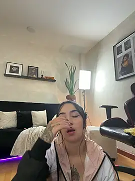 EmmyEvans1: απευθείας συνομιλία ΧΧΧ