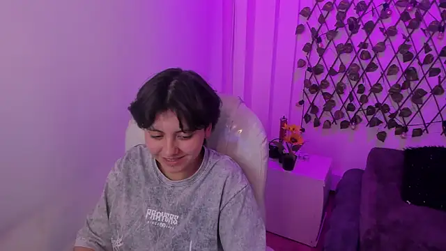 Chat +18 de Nathaly_ds ao vivo